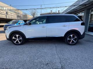 PEUGEOT 5008 usata, con Cerchi in lega