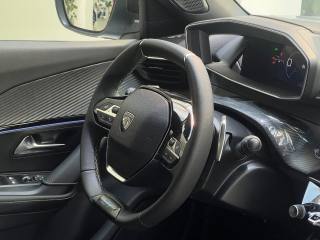 PEUGEOT 2008 usata, con Volante in pelle