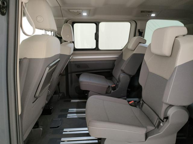 VOLKSWAGEN Multivan usata, con Leve al volante