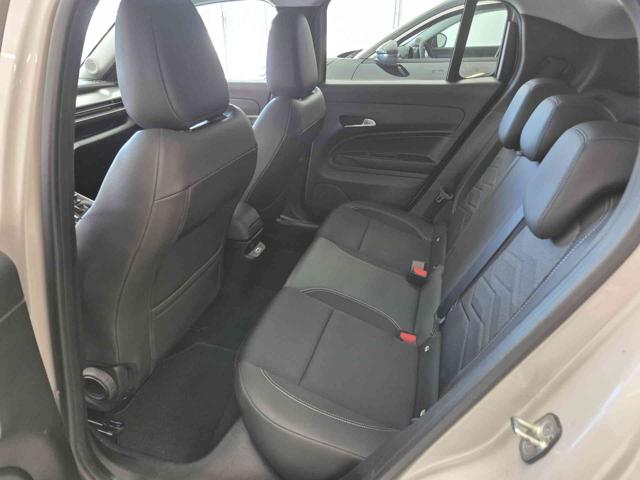 JEEP Avenger usata, con USB