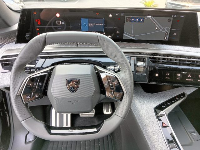 PEUGEOT 5008 usata, con Autoradio