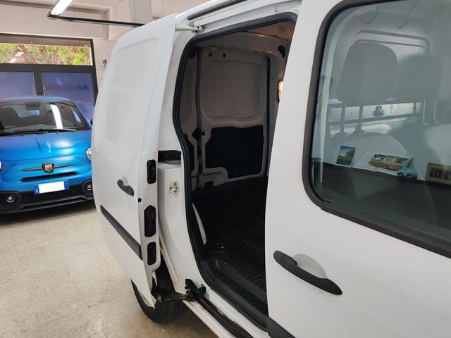 RENAULT Kangoo usata, con Controllo trazione