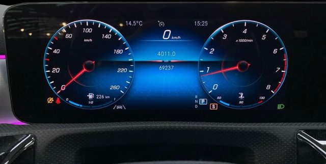 MERCEDES-BENZ A 200 usata, con Chiusura centralizzata