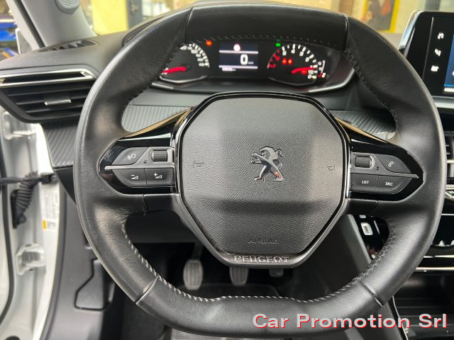 PEUGEOT 2008 usata, con Autoradio