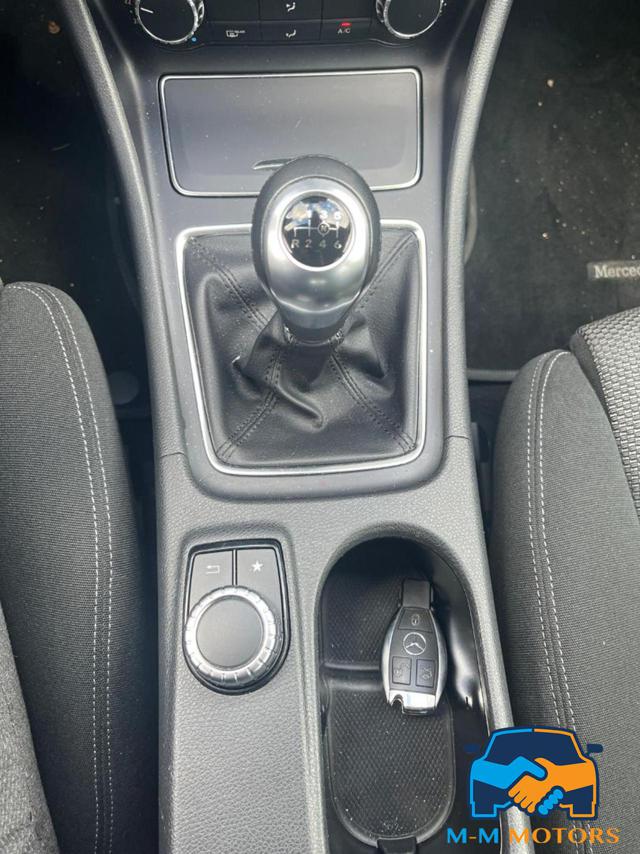 MERCEDES-BENZ GLA 180 usata, con Airbag testa