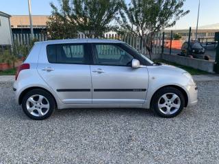 SUZUKI Swift usata, con Autoradio