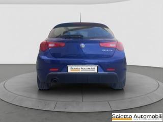 ALFA ROMEO Giulietta usata, con Autoradio