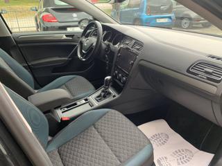 VOLKSWAGEN Golf usata, con Touch screen