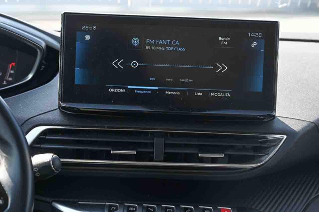 PEUGEOT 3008 usata, con Volante in pelle