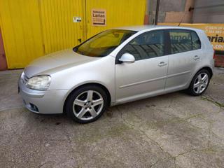 VOLKSWAGEN Golf usata, con Airbag