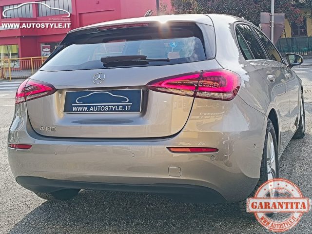 MERCEDES-BENZ A 180 usata, con Freno di stazionamento elettrico