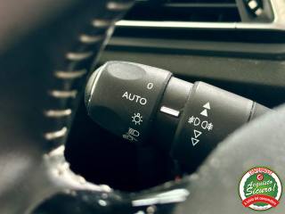 PEUGEOT 308 usata, con Touch screen