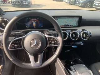 MERCEDES-BENZ CLA 180 usata, con Sedile posteriore sdoppiato