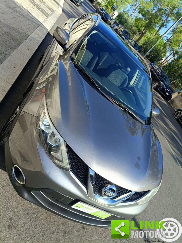 NISSAN Qashqai usata, con Sensori di parcheggio anteriori
