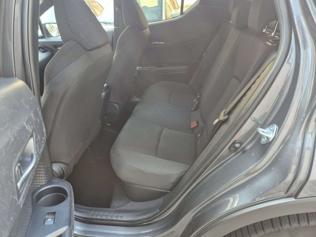 TOYOTA C-HR usata, con Volante in pelle