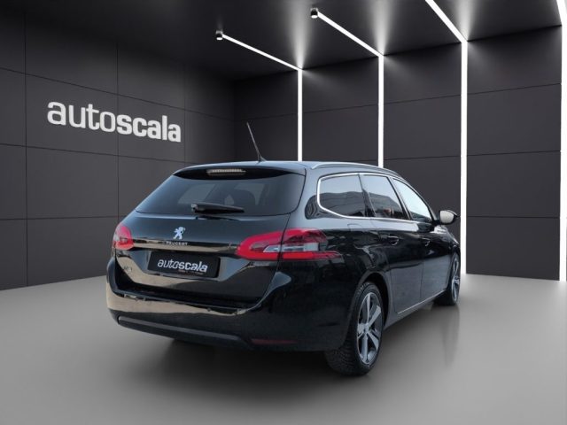 PEUGEOT 308 usata, con Autoradio