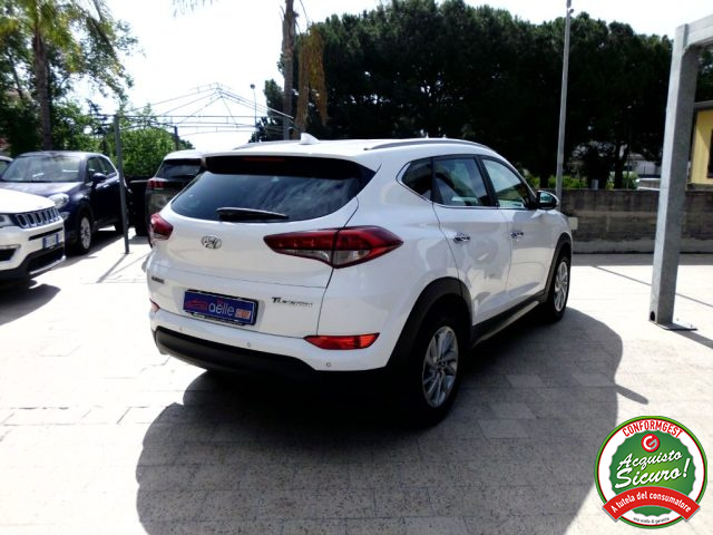 HYUNDAI Tucson usata, con Autoradio