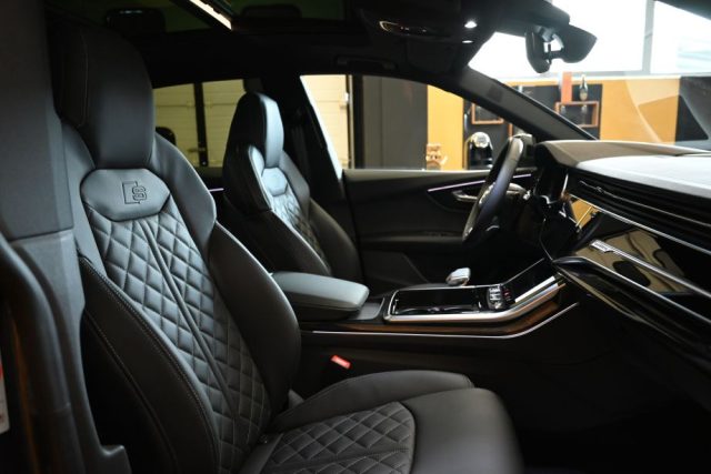 AUDI Q8 usata 234