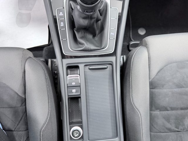 VOLKSWAGEN Golf usata, con Bracciolo
