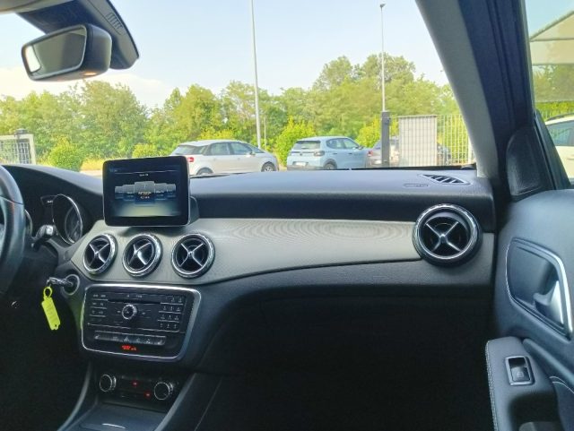 MERCEDES-BENZ GLA 200 usata, con USB