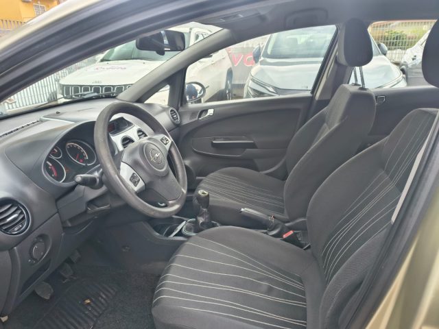 OPEL Corsa usata, con Climatizzatore
