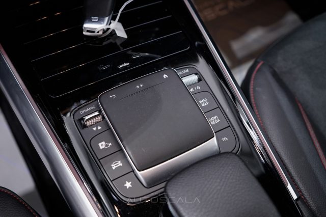 MERCEDES-BENZ GLA 200 usata, con Controllo elettronico della corsia