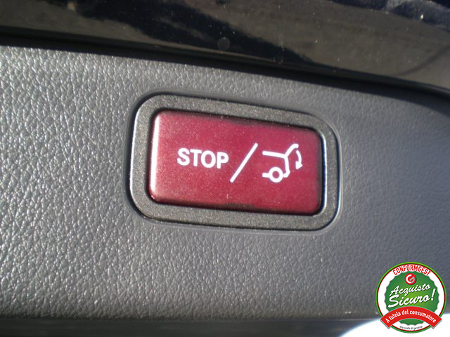 MERCEDES-BENZ C 220 usata, con Autoradio digitale