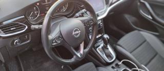 OPEL Astra usata, con Controllo trazione