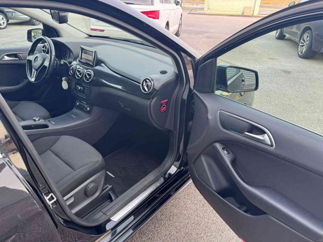 MERCEDES-BENZ B 180 usata, con Sistema di navigazione