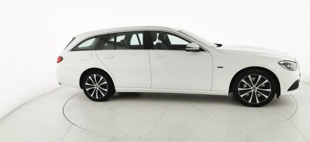 MERCEDES-BENZ E 300 usata, con Sistema di navigazione