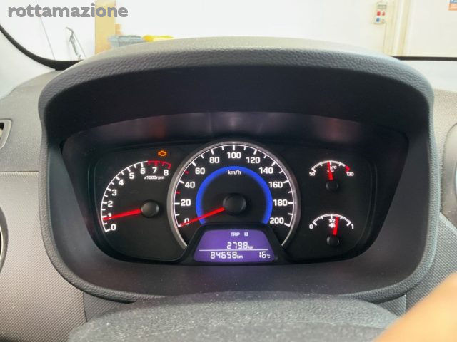 HYUNDAI i10 usata, con Controllo trazione
