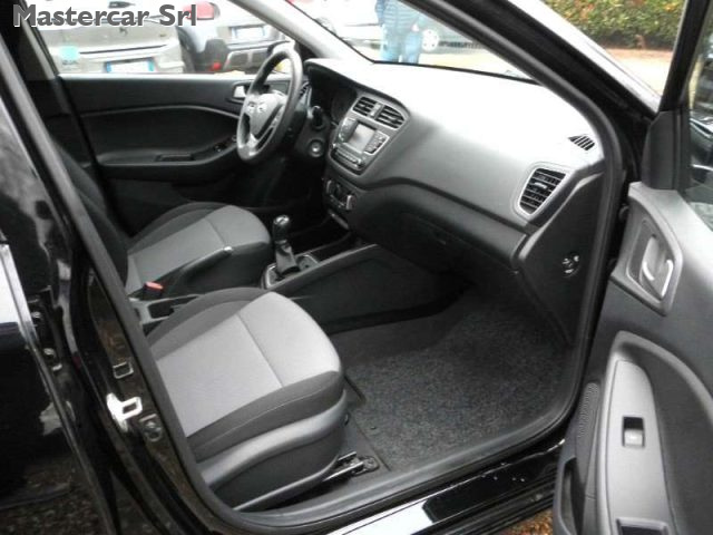 HYUNDAI i20 usata, con Chiusura centralizzata