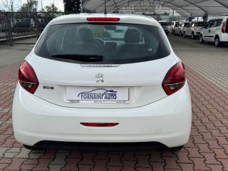 PEUGEOT 208 usata, con Autoradio