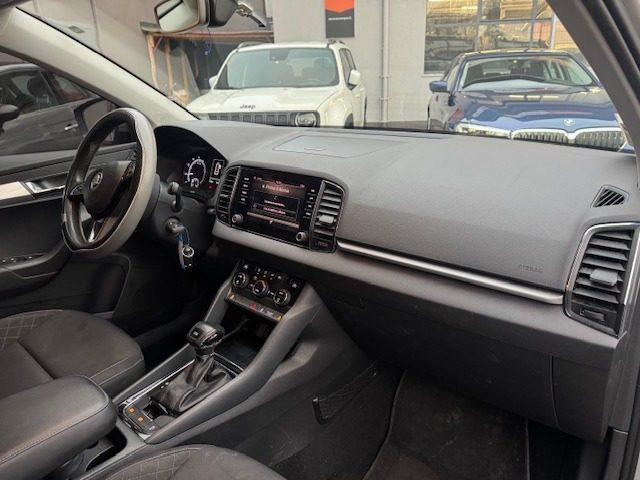 SKODA Karoq usata, con Fari Xenon