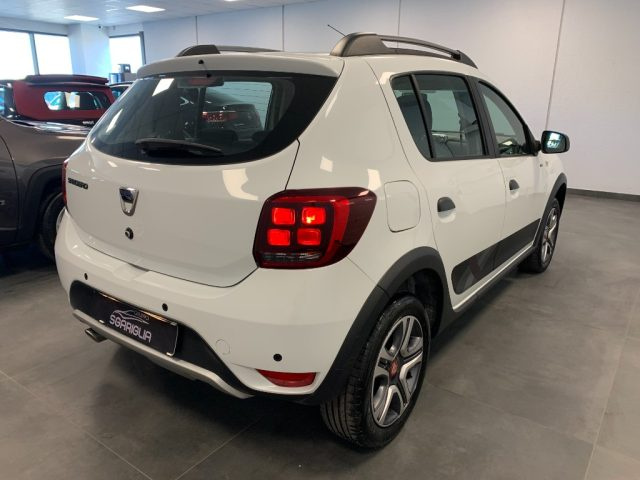 DACIA Sandero usata, con Autoradio