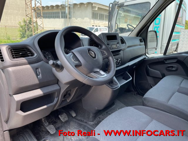 RENAULT Master usata, con USB