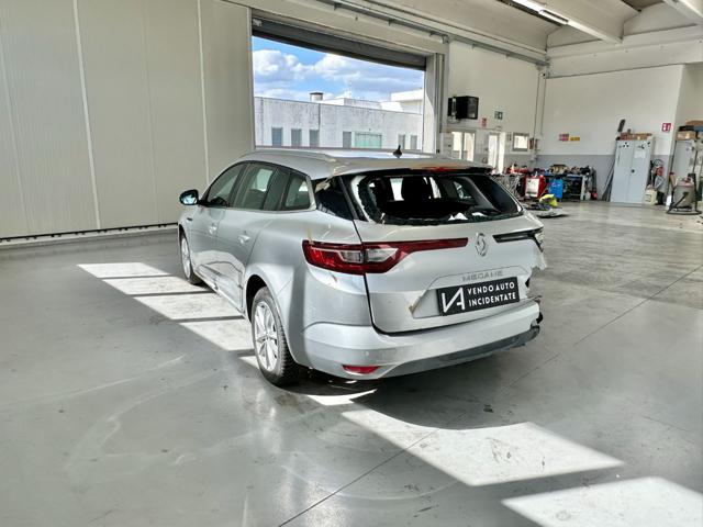 RENAULT Megane usata, con Alzacristalli elettrici