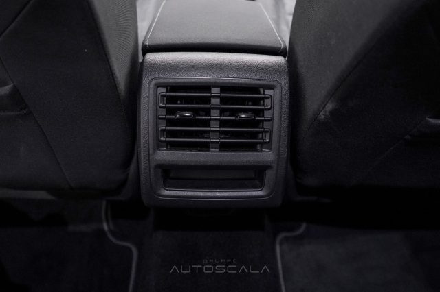 VOLKSWAGEN Golf Variant usata, con Sensori di parcheggio posteriori