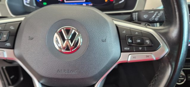 VOLKSWAGEN Passat Variant usata, con MP3