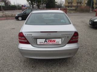 MERCEDES-BENZ C 200 usata 76