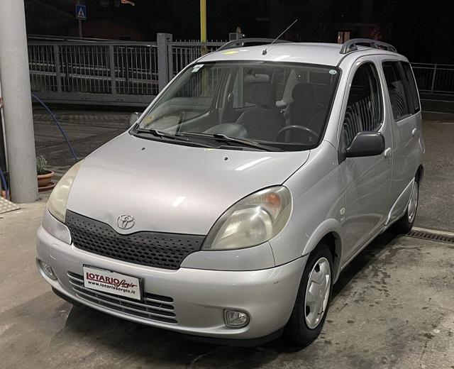 TOYOTA Yaris usata, con ABS