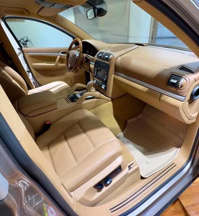 PORSCHE Cayenne usata, con Interni in pelle