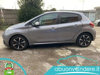 PEUGEOT 208 usata, con Airbag laterali