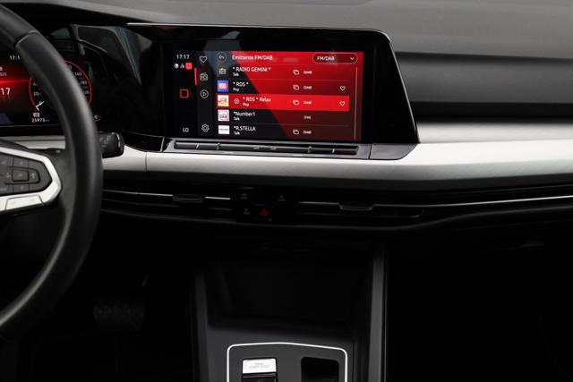VOLKSWAGEN Golf Variant usata, con Fari Xenon