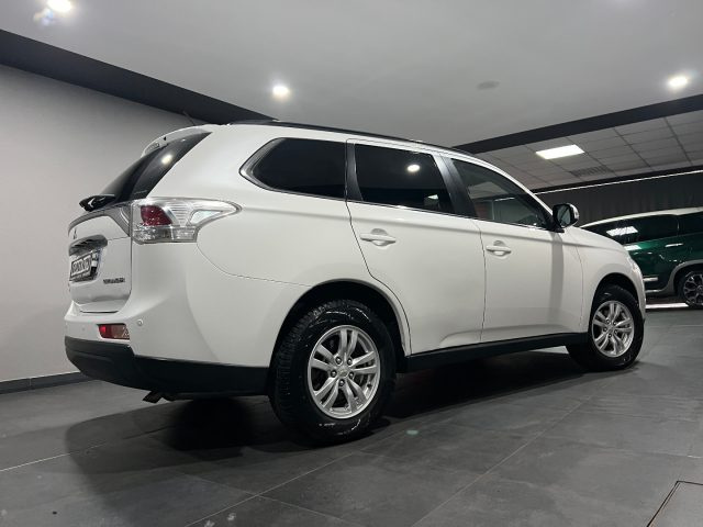 MITSUBISHI Outlander usata, con Airbag laterali