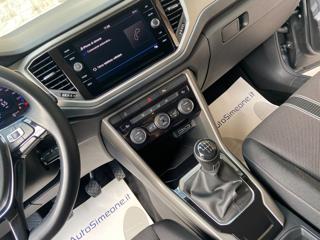 VOLKSWAGEN T-Roc usata, con USB