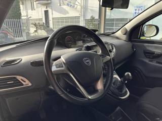 LANCIA Ypsilon usata, con USB