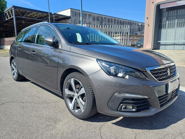 PEUGEOT 308 usata, con Airbag