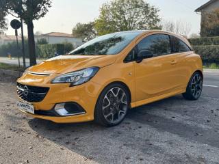 OPEL Corsa 1.6 Turbo Coupé OPC