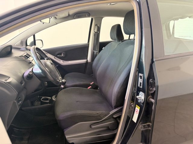 TOYOTA Yaris usata 4